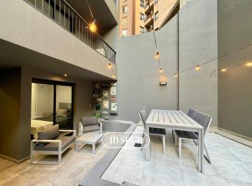 Departamento · 69m² · 3 Ambientes · Departamento en Venta Amoblado con Amplio Patio de 2 Dormitorio a Estrenar en Nueva Córdoba