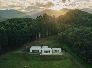 Casa · 30000ha · 10 Ambientes · 12 Cocheras · Quinta en Venta, El Taficillo