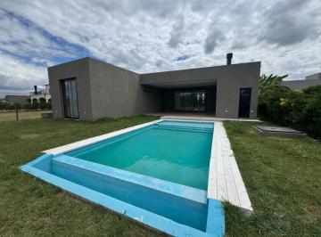 Casa · 160m² · 4 Ambientes · 3 Cocheras · Casa en Venta Santa Elena - Cuan Propiedades
