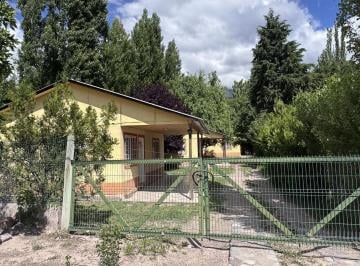 Casa · 150m² · 9 Ambientes · 3 Cocheras · Complejo de Cabañas en Venta en El Salto, Potrerillos