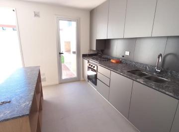 Casa · 110m² · 4 Ambientes · 1 Cochera · Venta Excelente Duplex 3 Dorm. en Docta