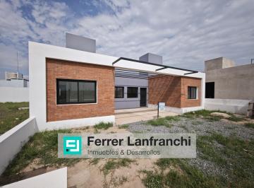 Casa · 70m² · 4 Ambientes · 1 Cochera · Duplex en Venta Rincones de Manantiales