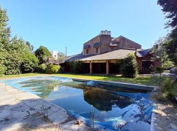 Casa · 290m² · 5 Ambientes · 5 Cocheras · Venta en Venta Pilar en Larena Country Club Pilar Ruta 6 Km. 210