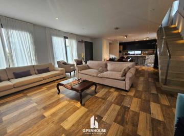 Casa · 300m² · 4 Dormitorios · 1 Cochera · Openhouse Vende Maravillosa Casa en Barrio Mendoza Norte