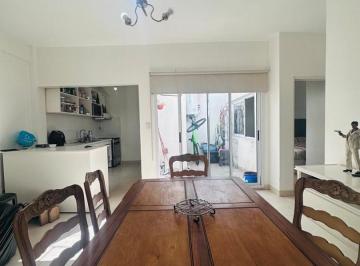 PH · 55m² · 3 Ambientes · Casa Dúplex en Venta en Vicente López, G. B. a. Zona Norte, Argentina