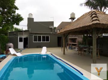 Casa · 120m² · 5 Ambientes · 1 Cochera · Casa en Venta - 4 Dorm. 2 Baño - 400 m² - La Plata