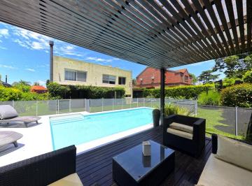 Casa · 205m² · 4 Ambientes · 2 Cocheras · Espectacular Casa en Campo Chico Country Club
