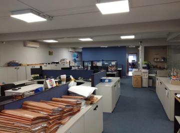 Oficina comercial · 234m² · Venta Piso de Oficinas Amoblado Al Frente en Maipú y Lavalle