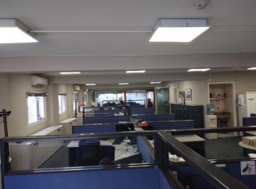 Oficina comercial · 245m² · Venta Piso Entero en Maipú y Lavalle