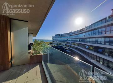 Departamento · 69m² · 3 Ambientes · 1 Cochera · Departamento - Playa Mansa - 2 Dorm. - Balcón - Cochera - Piscina