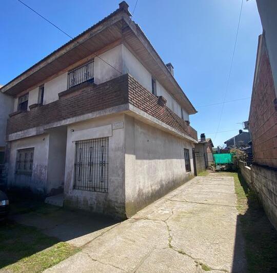 Casa · 170m² · 5 Ambientes · 3 Cocheras