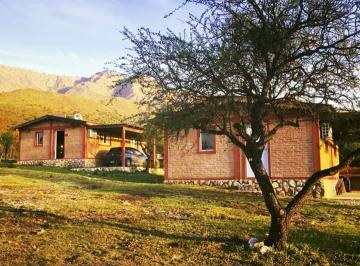 Casa de 10 ambientes, Las Rabonas · Complejo de Cabañas con Vista Al Dique en Las Rabonas