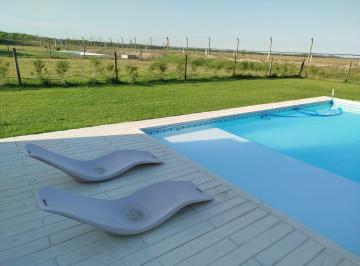 Casa · 165m² · 5 Ambientes · 2 Cocheras · Casa en San Sebastian