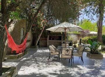 Quinta vacacional · 175m² · 4 Ambientes · 2 Cocheras · Alquiler Temporario Quinta 4 Ambientes en Villars