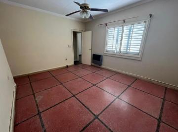 PH · 83m² · 3 Ambientes · 1 Cochera · PH en Venta - 2 Dorm. 1 Baño - Cochera - La Plata