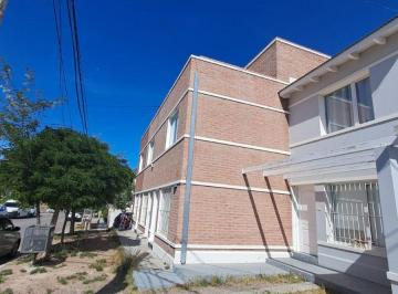 Casa de 4 ambientes, Puerto Madryn · Duplex con Patio y Parrilla - a 1 Cuadra del Mar