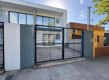 PH · 93m² · 3 Ambientes · 1 Cochera · Hermoso Duplex a La Venta en Merlo Centro