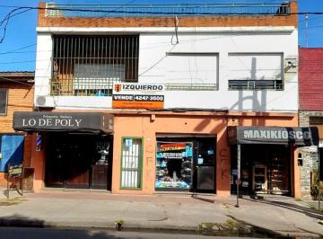 Casa de 4 ambientes, Lanús · Casa de 4 Ambientes con 2 Locales Comerciales y Cochera
