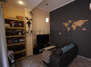 Casa de 3 ambientes, Tres de Febrero · Venta PH Tipo Casa 3 Ambientes con Patio y Terraza en Caseros