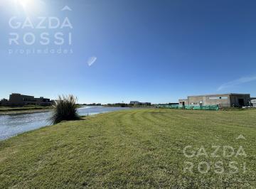Terreno · 740m² · Espectacular Lote Al Agua en Santa Clara Al Sur