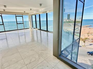 Departamento · 350m² · 6 Ambientes · 2 Cocheras · Piso en Edificio de Categoría en La Mejor Vista de Varese