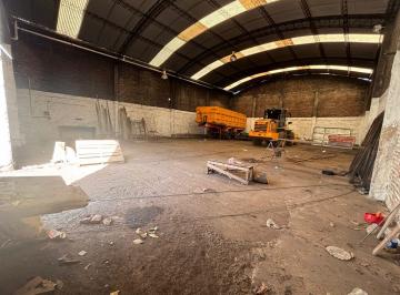 Local comercial · 300m² · 2 Ambientes · 2 Cocheras · Galpon en Alquiler Sobre Ruta 202