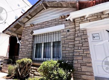 Casa · 123m² · 3 Ambientes · 1 Cochera · Venta | Chalet 3 Amb con Dependencia y Cochera | Zona Guemes |