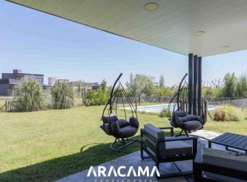 Casa · 180m² · 4 Ambientes · 1 Cochera · Casa en Venta en Horizontes Al Sur - Canning