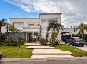 Casa · 420m² · 4 Ambientes · 1 Cochera · Casa 4 Dorm. en Venta Al Agua, Excelente Vista, Los Alisos Nordelta, Tigre! con Sala de Cine!