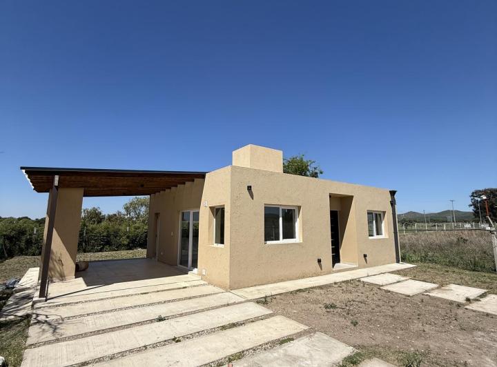 Casa en venta en Las Cañitas Barrio Privado · 5 ambientes