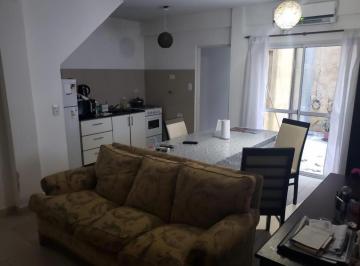 Departamento · 55ha · 3 Ambientes · Semipiso 3 Amb. Céntrico y con Patio en Temperley, Lomas de Zamora, G. B. a. Zona Sur