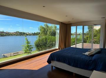 Casa · 365m² · 6 Ambientes · 3 Cocheras · Casa en Venta a La Laguna, San Isidro Labrador, Villanueva