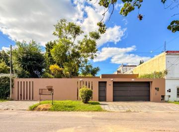 JSP-JSP-4832_2 · Venta de Casa de 3 Dorm. en City Bell, La Plata