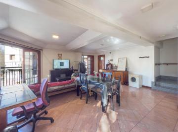 PH · 200m² · 5 Ambientes · 1 Cochera · Venta PH 5 Ambientes Sin Expensas con Cochera Balcones Apto Credito Barracas Parque Patricios