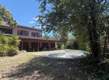 Casa · 500m² · 7 Ambientes · 2 Cocheras · Imponente Inmueble en Mendiolaza - Ubicacion Estrategica Sobre Jose de Calazans Al 700 - Apto Uso Co