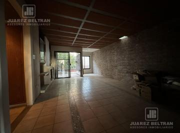 Casa · 151m² · 6 Ambientes · 2 Cocheras · Casa en Venta en Barrio Güemes - 2 Dorm. con Cochera