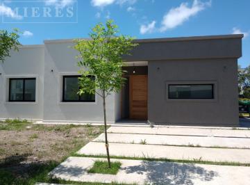 Casa · 140m² · 5 Ambientes · Casa en Venta en Santa Lucia, Pilar del Este