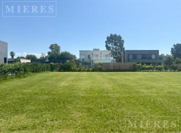 Terreno · 450m² · Lote de 450 m² en Venta en Santo Tomas, Pilar