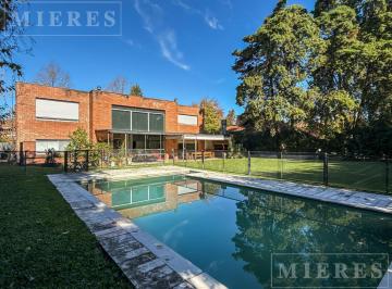 Casa · 1083m² · 8 Ambientes · 2 Cocheras · Casa en Venta en Mayling Club de Campo