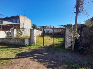 CNC-CNC-76_2 · Casa en Venta 2 Ambientes con Jardin en Garin