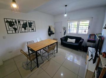Casa · 88m² · 3 Ambientes · 1 Cochera · Triplex de 4 Ambientes con Patio y Terraza