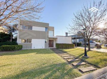Casa · 263m² · 4 Ambientes · 2 Cocheras · Casa 4 Ambientes en Venta - La Horqueta de Echeverria