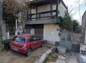 PH · 35m² · 1 Ambiente · 1 Cochera · PH en Urquiza