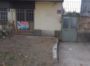 PH · 35m² · 2 Ambientes · 1 Cochera · PH en Urquiza