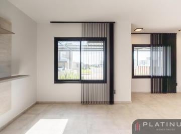 Casa · 156m² · 4 Ambientes · 2 Cocheras · Duplex de 3 Dorm. en Docta Av - Urbanizacion Docta