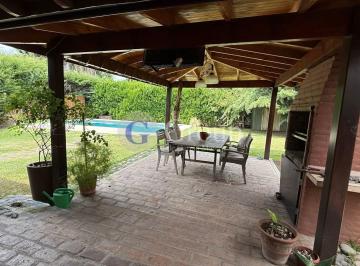 Casa · 130m² · 4 Ambientes · 2 Cocheras · Casa en Venta en Pilar Green Park, Pilar con Pileta