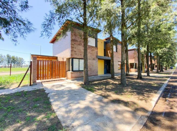 Casa · 86m² · 3 Ambientes · 1 Cochera
