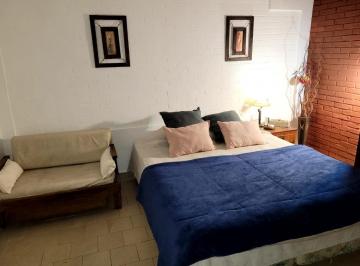 Departamento de 1 ambiente, San Cristobal · Todo Includio, C/sin Garantía! Alquilo Amobolado PH con Patio Pequeño.