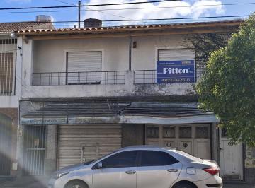 PH · 4 Ambientes · 1 Cochera · PH en Banfield Este