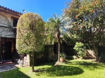 Casa · 155m² · 8 Ambientes · 3 Cocheras · Casa 3 Dorm. con Patio - Sanches de Loria 500 - Fisherton | Venta